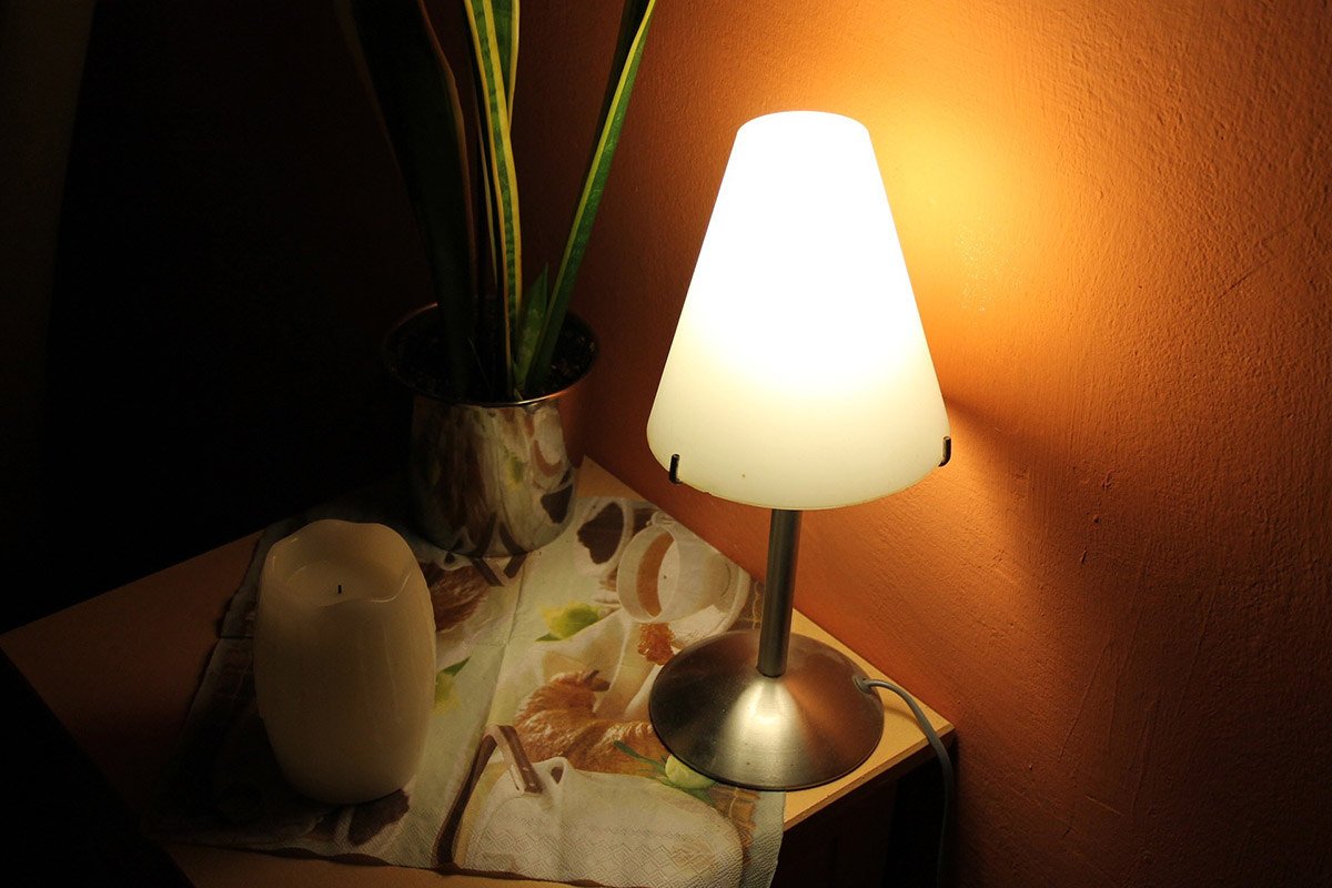 Auf die richtige Lampe am Bettplatz achten.