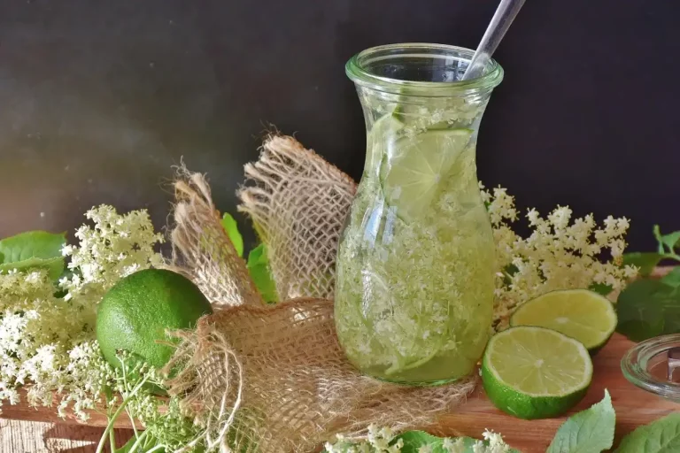 Leckere Köstlichkeit aus Wildpflanzen herstellen beim Kräuterspaziergang in Waldkatzenbach im Odenwald