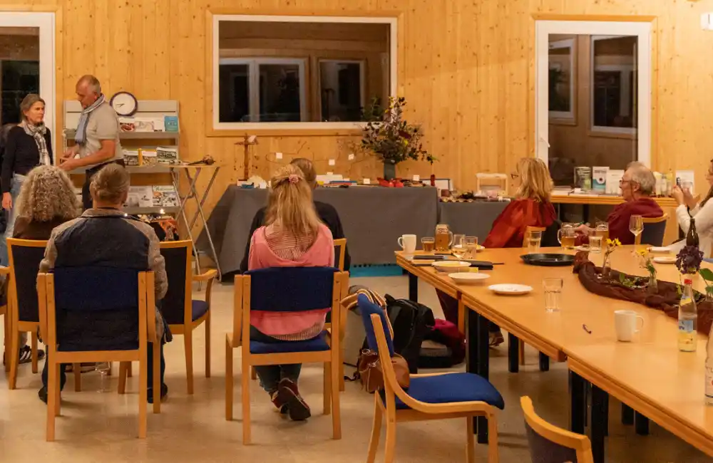 Armin Hagendorn beim Vortrag über die ACMOS-Antenne bei der 2. PARTI beim Forschungskreis in Waldbrunn-Waldkatzenbach